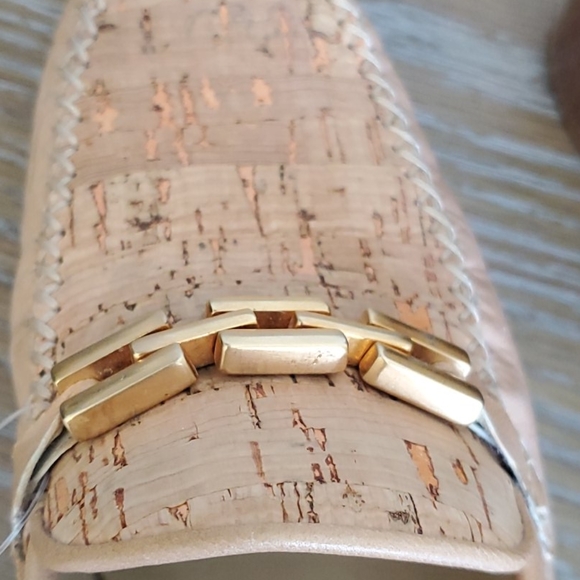 Stuart  Weitzman - Picture 6 of 8